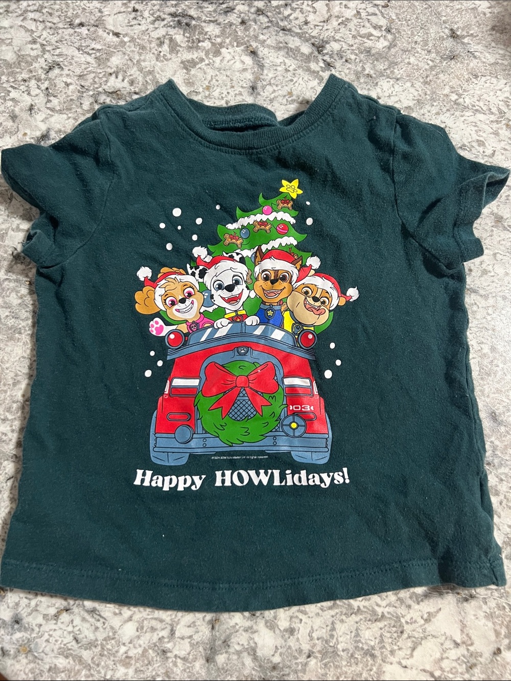 Kids Holiday Graphic Tee - Dark Green "Happy HOWlidays!"
